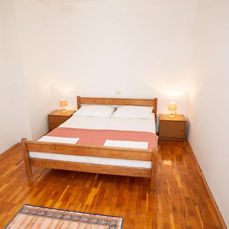 House Emilija Apartment Novalja Bagian luar foto