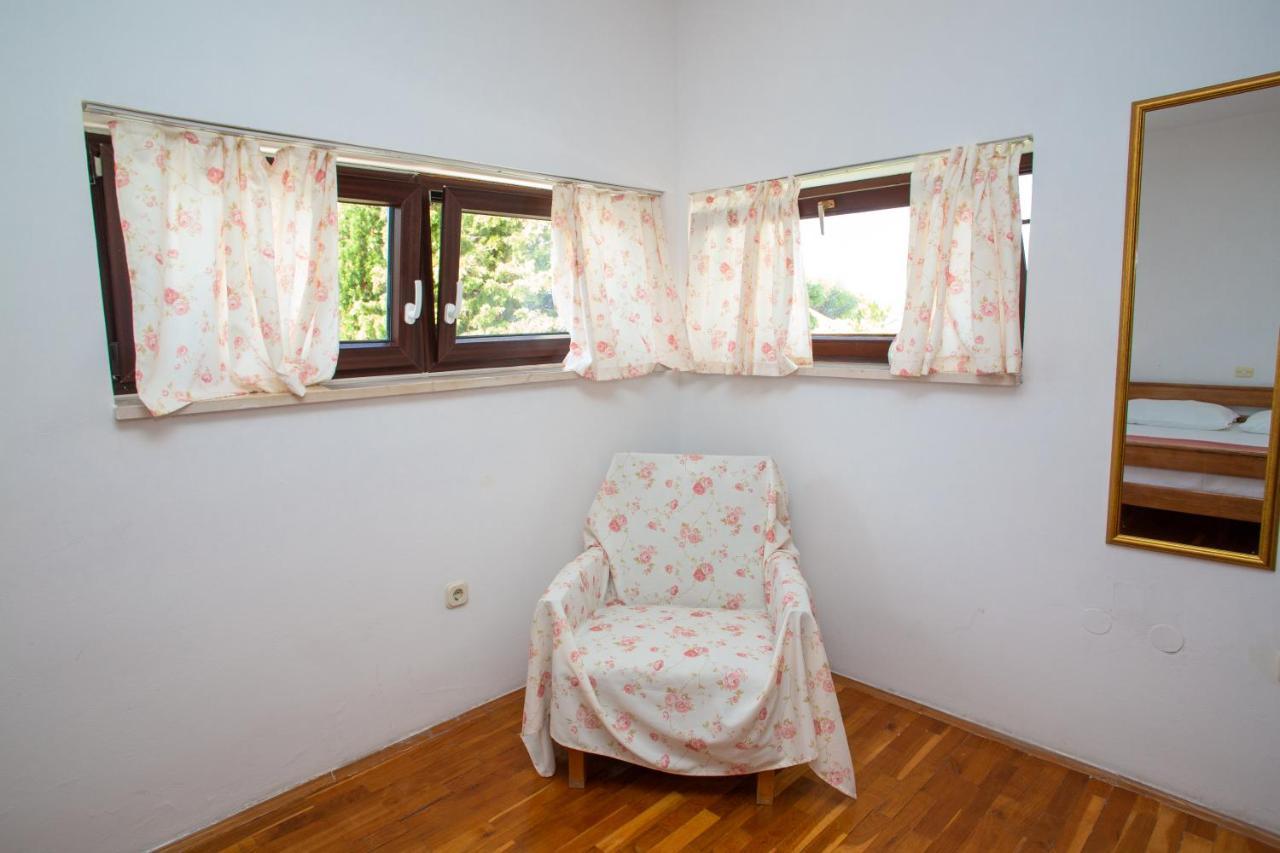House Emilija Apartment Novalja Bagian luar foto
