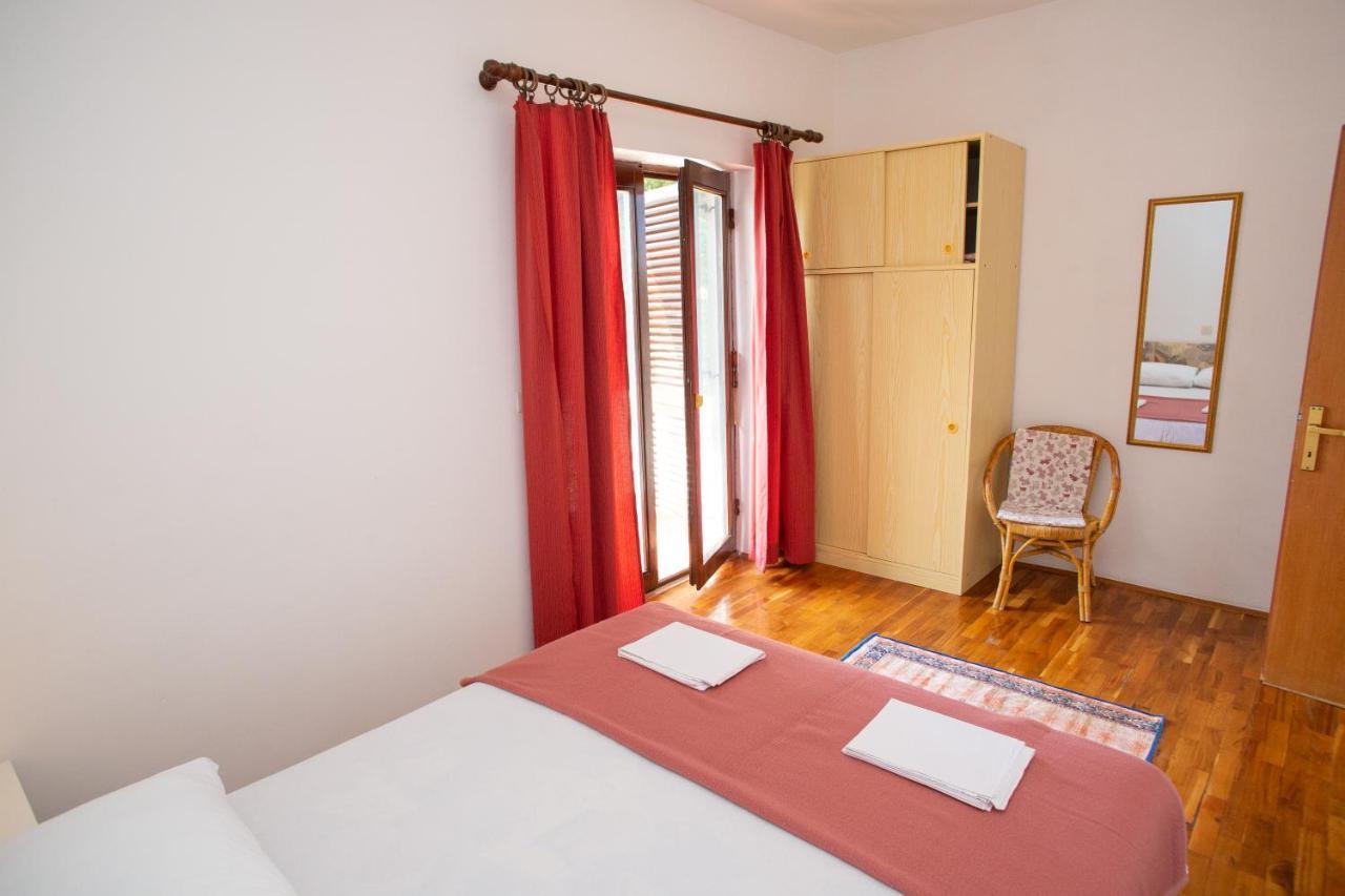House Emilija Apartment Novalja Bagian luar foto