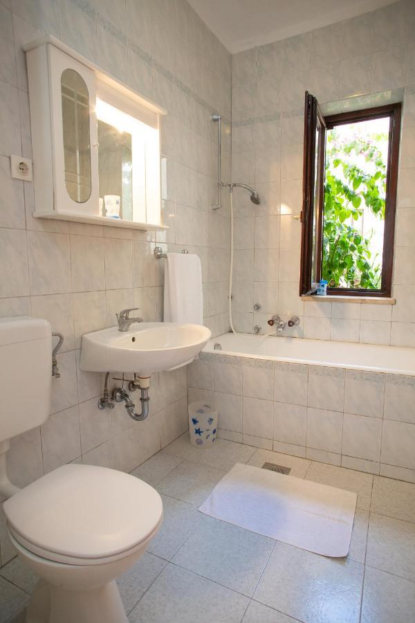 House Emilija Apartment Novalja Bagian luar foto