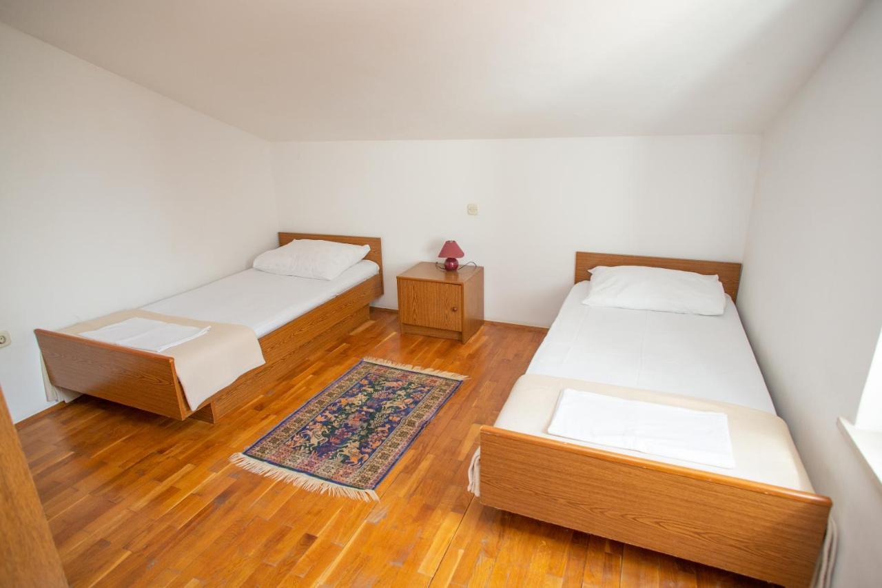 House Emilija Apartment Novalja Bagian luar foto